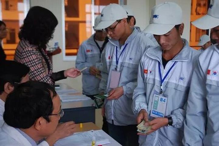 Hotspot Matrix và Bé Ê Phở hot rần rần khắp MXH: 